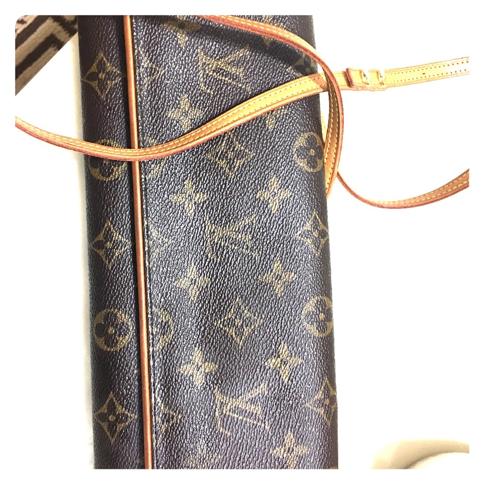 Authentic LV shoulder clutch/ shoulder bag